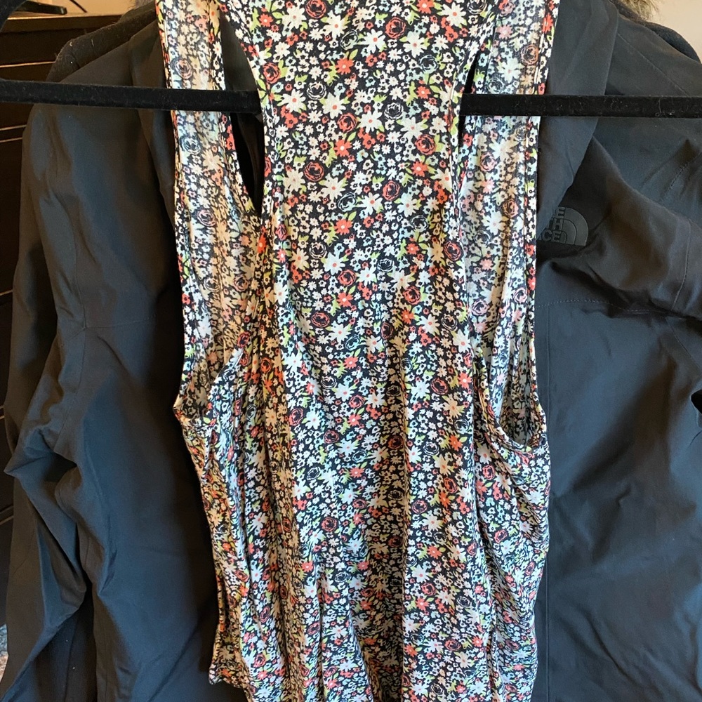 Flowy Racerback Floral Tank - Picture 2 of 2